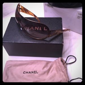 Chanel sunglasses tortoiseshell with savor…